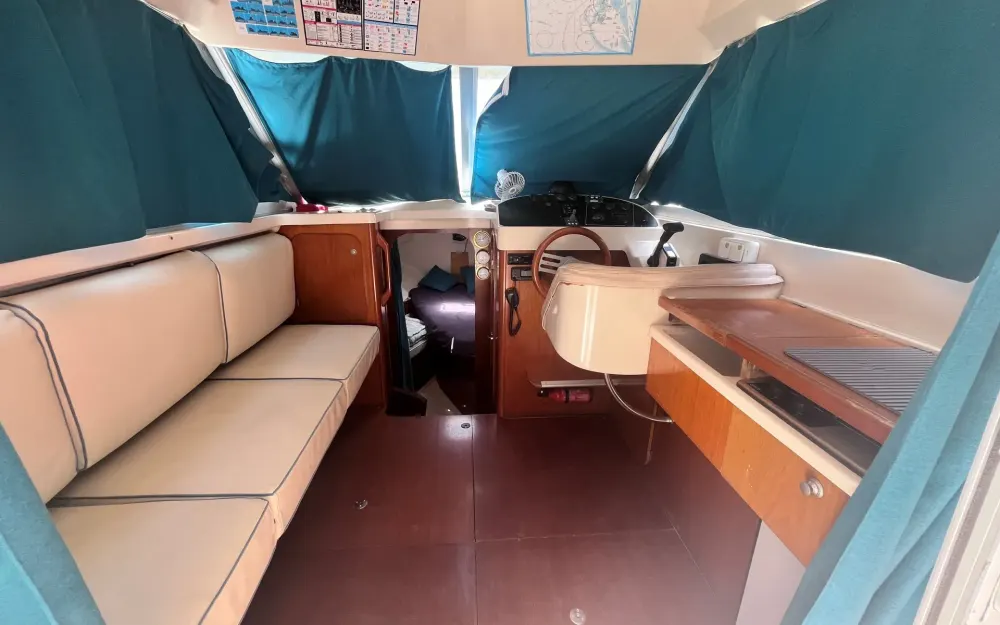 slider 1 Beneteau Antares 805