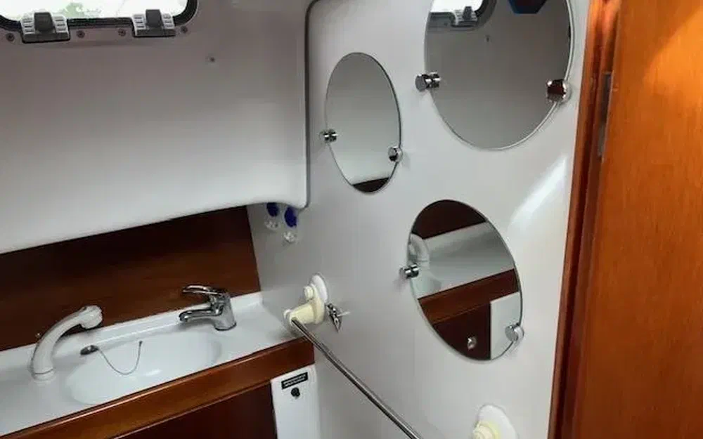 slider 3 Beneteau Antares 7.60