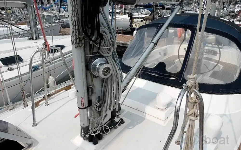 slider 10 Marine Project Moody 425
