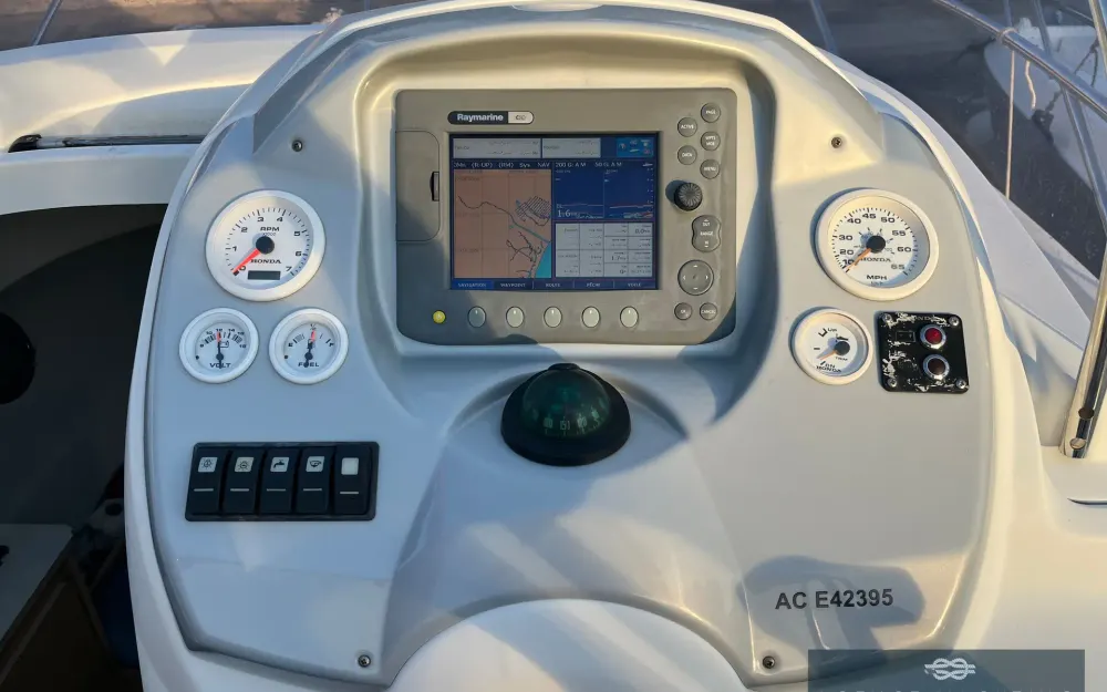 slider 9 Beneteau Flyer 750 Sun Deck Miami