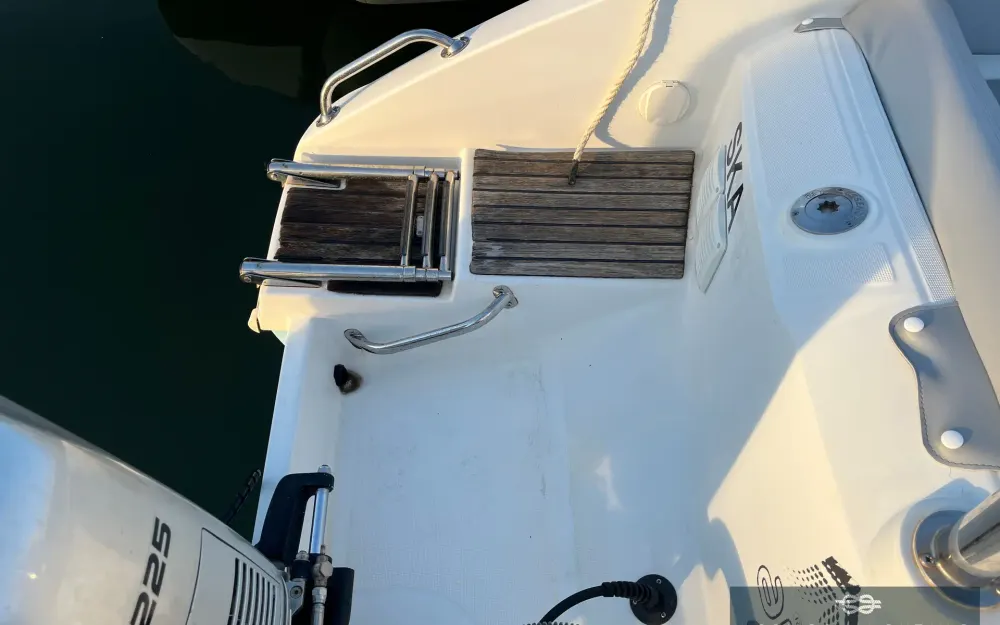 slider 12 Beneteau Flyer 750 Sun Deck Miami