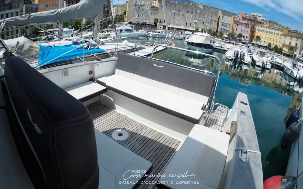Beneteau Flyer 8.8 SPACEdeck · 2016 in vendita in Corsica — foto 6