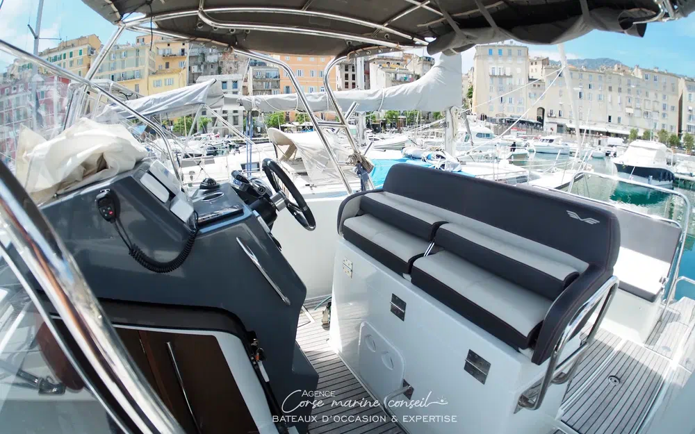 Beneteau Flyer 8.8 SPACEdeck · 2016 in vendita in Corsica — foto 2