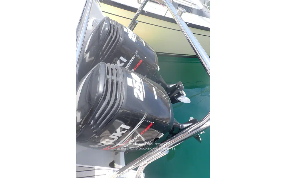 Beneteau Flyer 8.8 SPACEdeck · 2016 in vendita in Corsica — foto 9