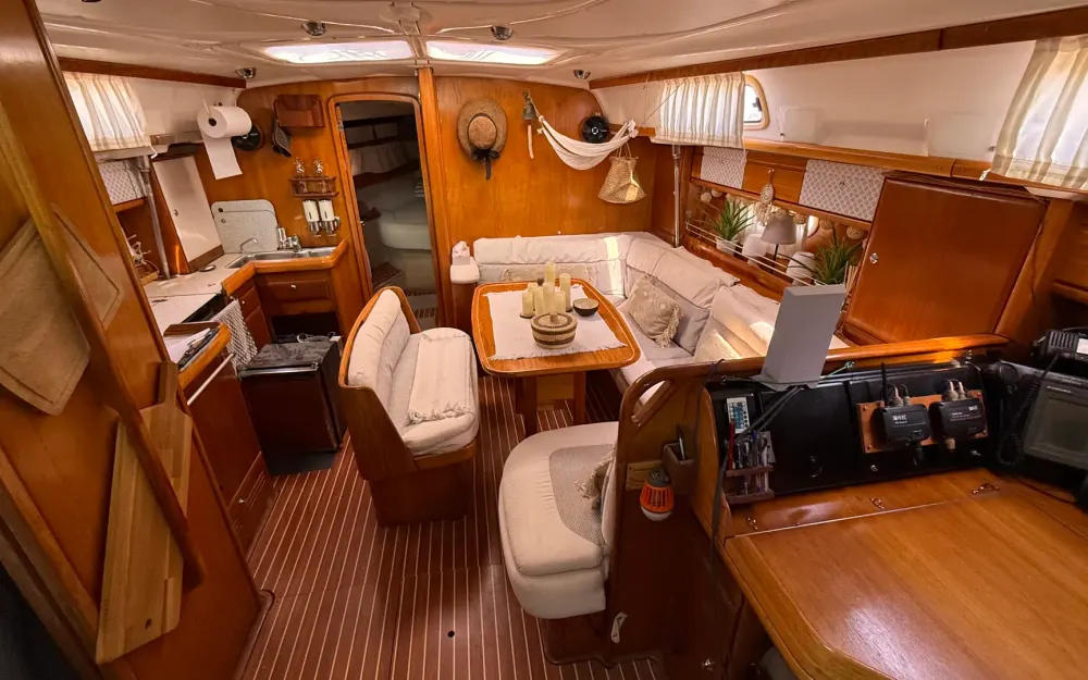slider 17 Bavaria 42 cruiser
