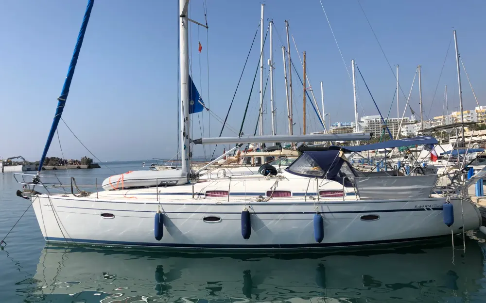 slider 0 Bavaria 42 cruiser