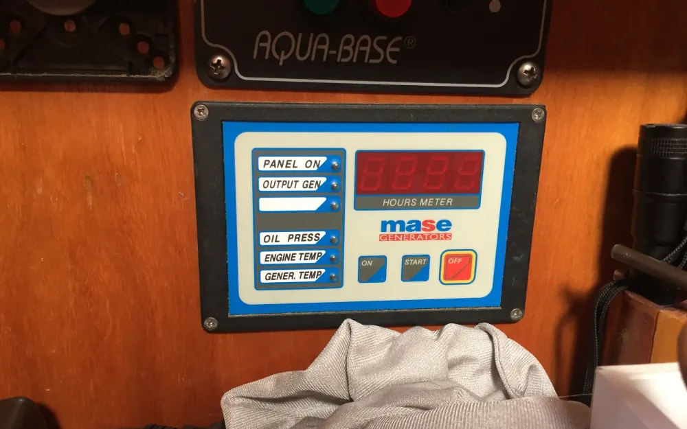 slider 10 Bavaria 42 cruiser