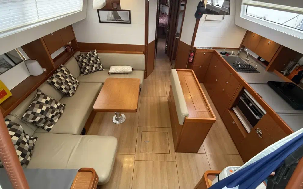 slider 21 Beneteau Sense 50