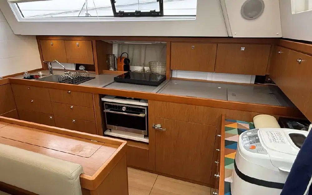 slider 27 Beneteau Sense 50