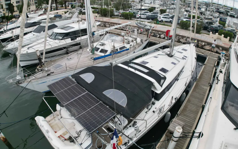 slider 2 Beneteau Sense 50