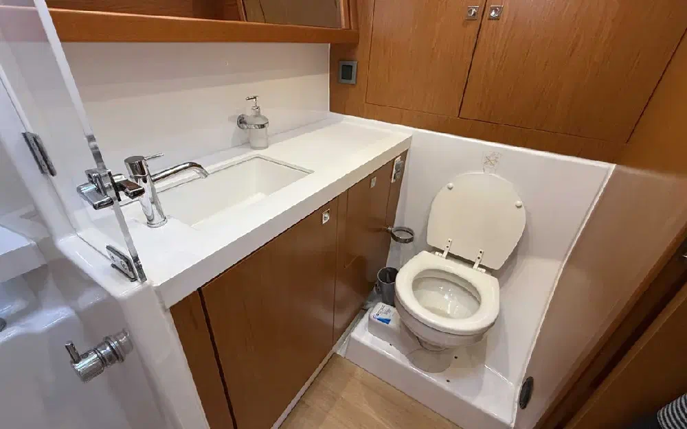 slider 33 Beneteau Sense 50