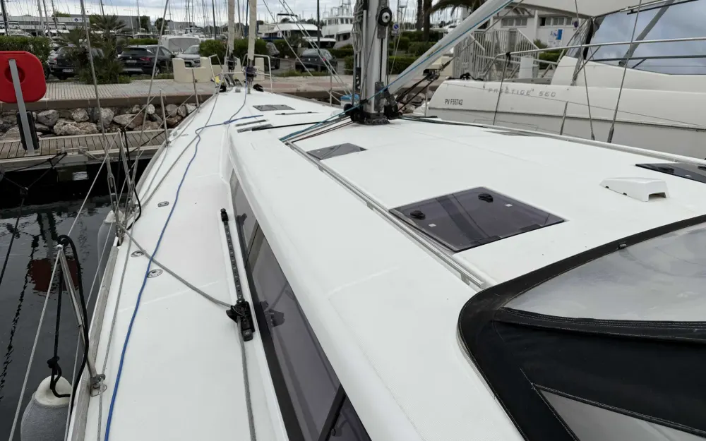 slider 5 Beneteau Sense 50