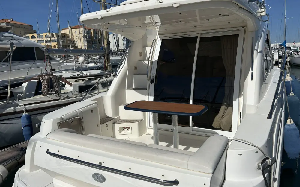 slider 14 Sealine  F 34