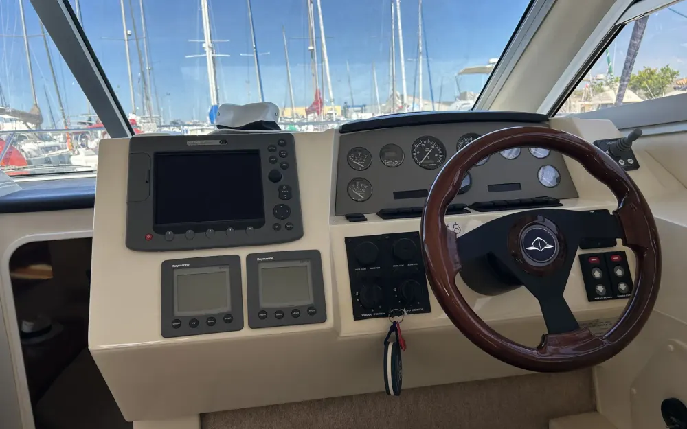 slider 4 Sealine  F 34