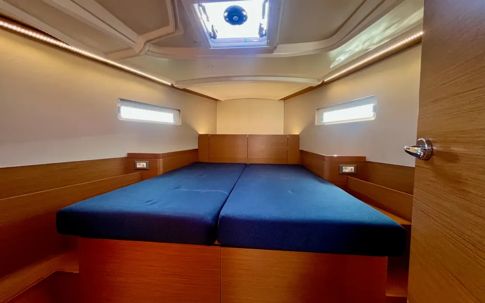 slider 21 Jeanneau Sun Odyssey 410