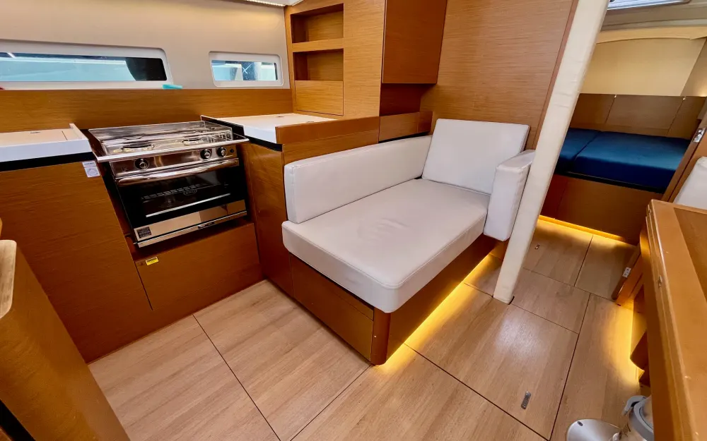 slider 15 Jeanneau Sun Odyssey 410
