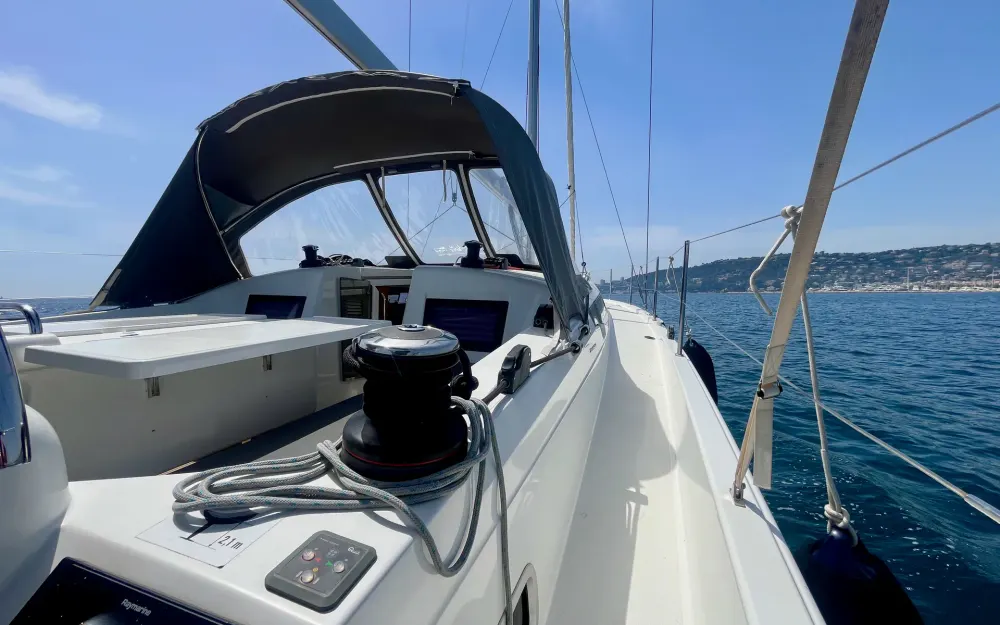 slider 9 Jeanneau Sun Odyssey 410