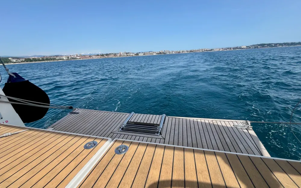slider 11 Jeanneau Sun Odyssey 410
