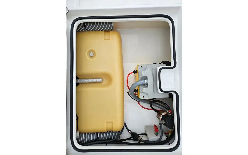 slider 10 Jeanneau Cap Camarat 5.5 CC