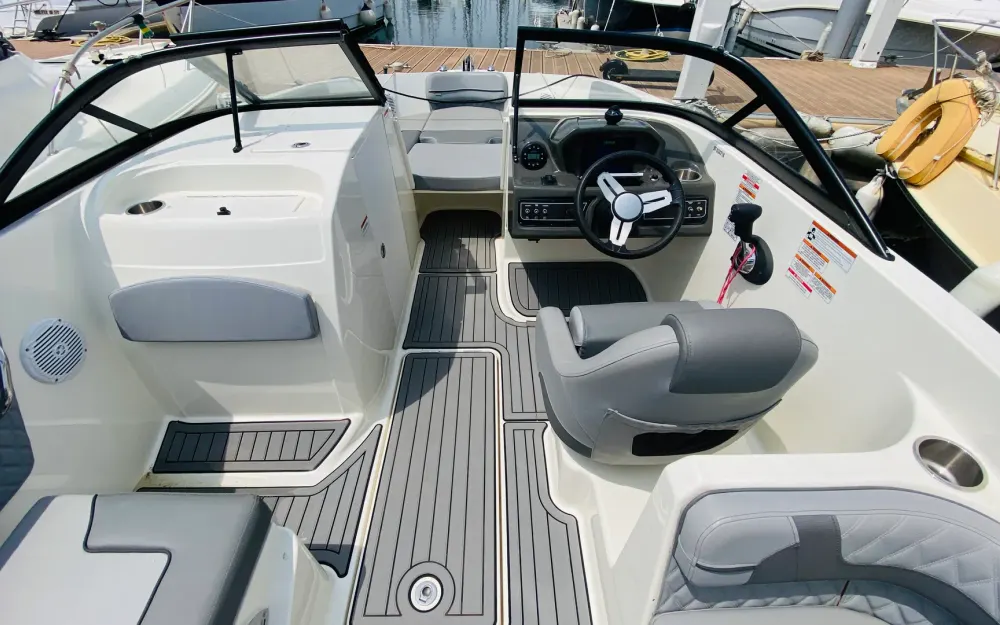 slider 5 Bayliner VR6 OB