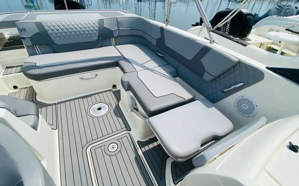 slider 7 Bayliner VR6 OB