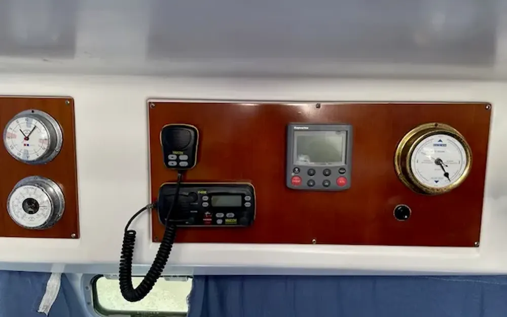 slider 8 Beneteau Antares Serie 9 Limited