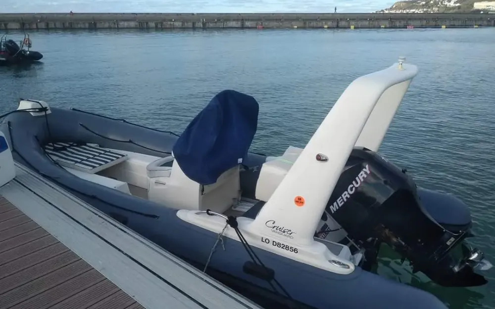 slider 1 Valiant  620 Cruiser