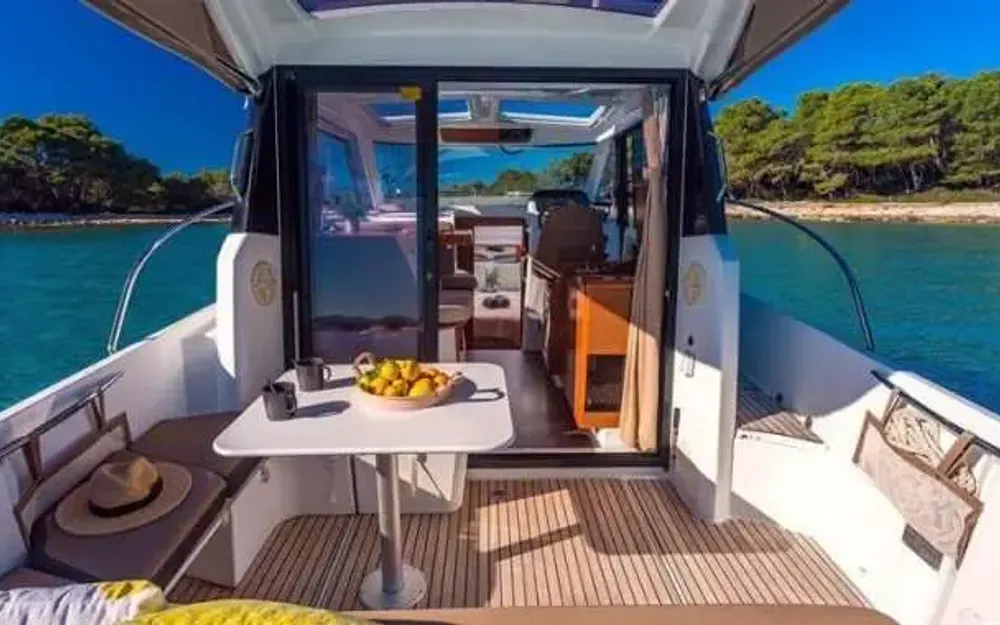 slider 12 Jeanneau Merry Fisher 855