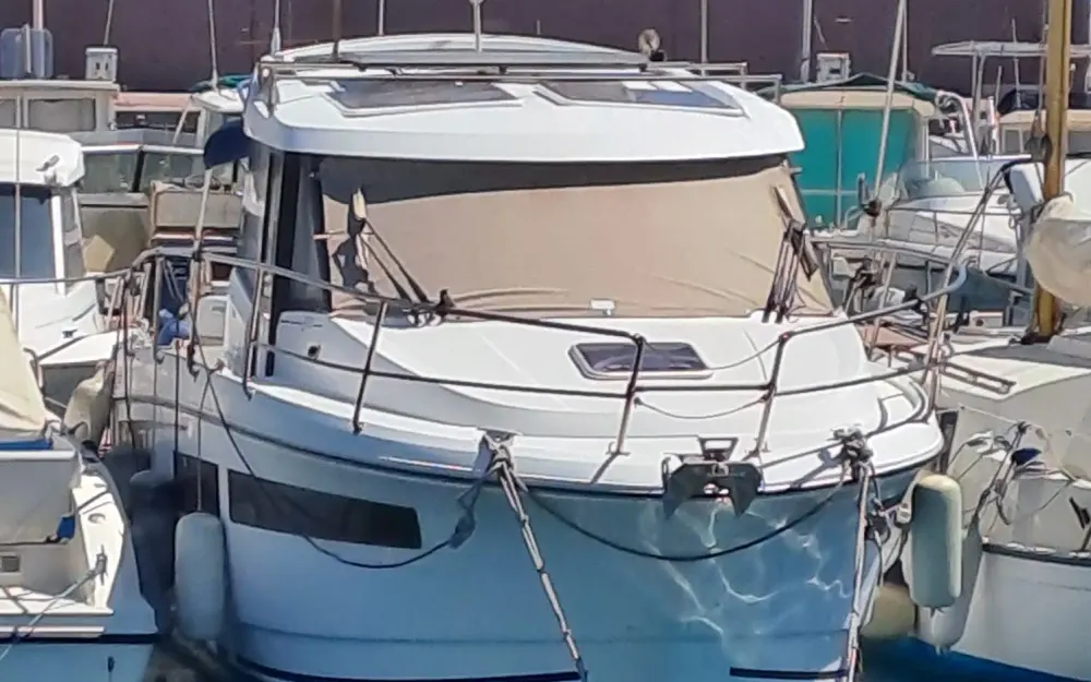 slider 2 Jeanneau Merry Fisher 855