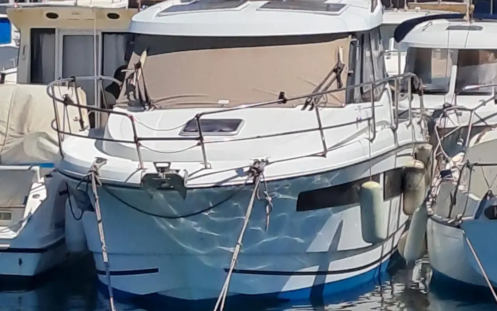 slider 3 Jeanneau Merry Fisher 855