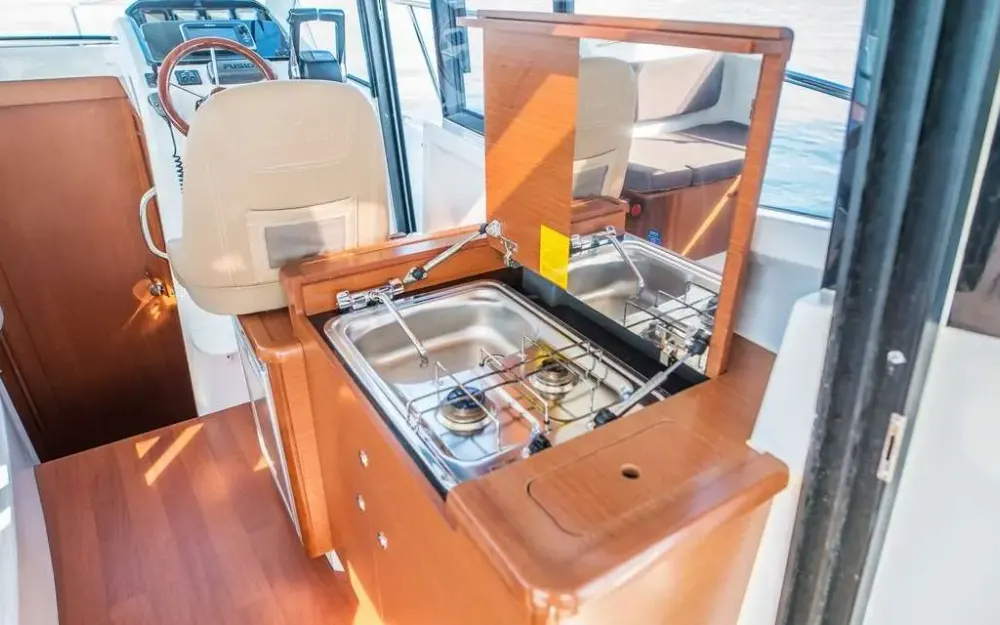 slider 7 Jeanneau Merry Fisher 855