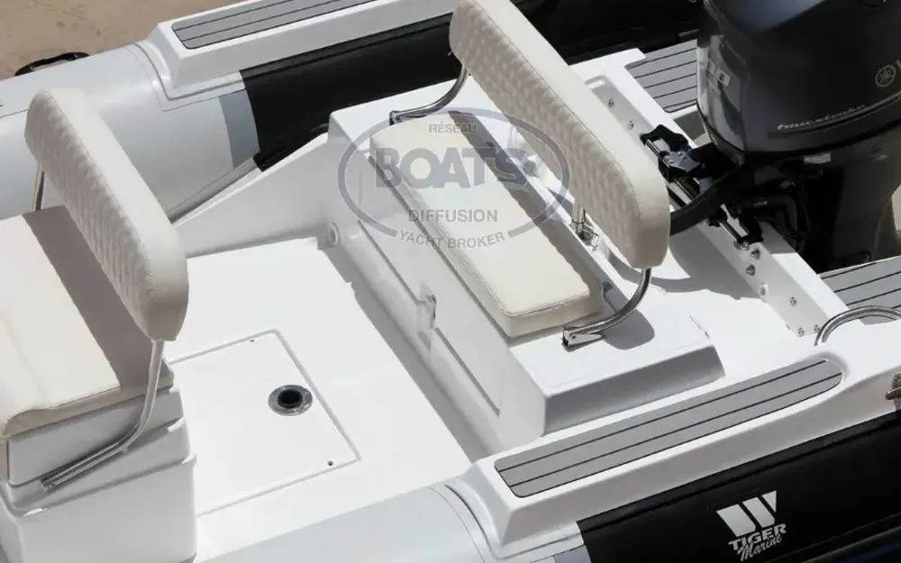 slider 2 Tiger Marine Tiger 650 Open
