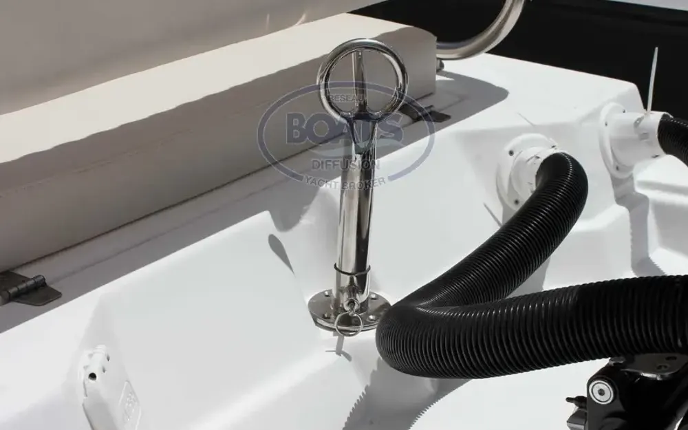 slider 5 Tiger Marine Tiger 650 Open