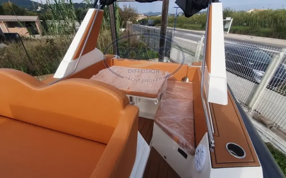 slider 4 Tiger Marine Top Line 850