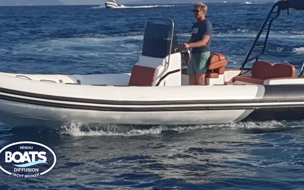 slider 0 Tiger Marine Pro Line 740