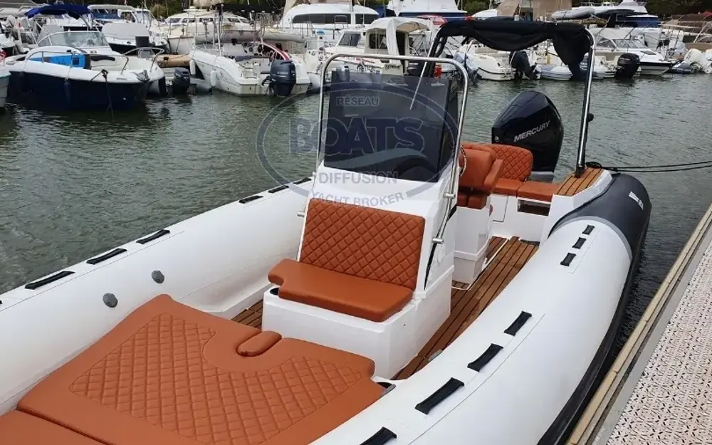 slider 2 Tiger Marine Pro Line 740