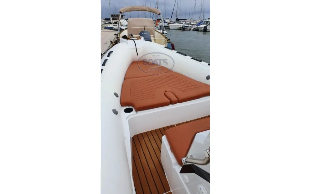 slider 4 Tiger Marine Pro Line 740