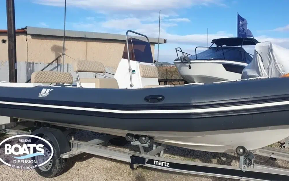 slider 0 Tiger Marine 600 open