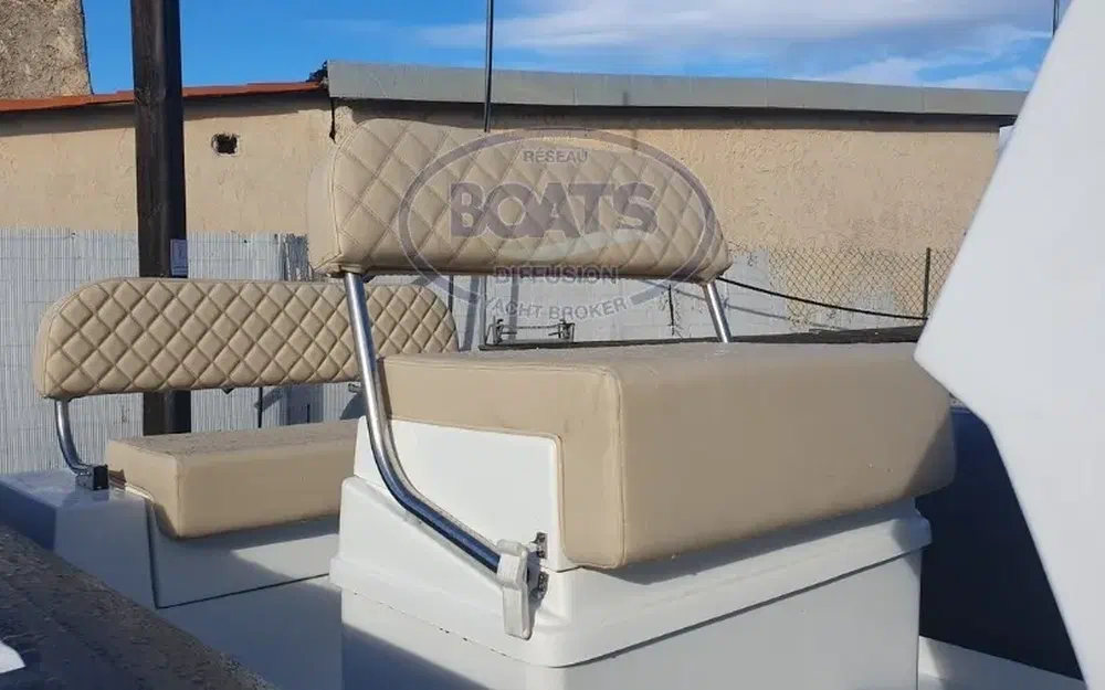 slider 3 Tiger Marine 600 open