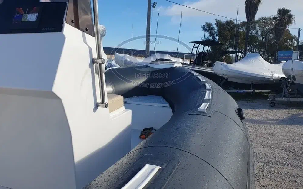 slider 6 Tiger Marine 600 open