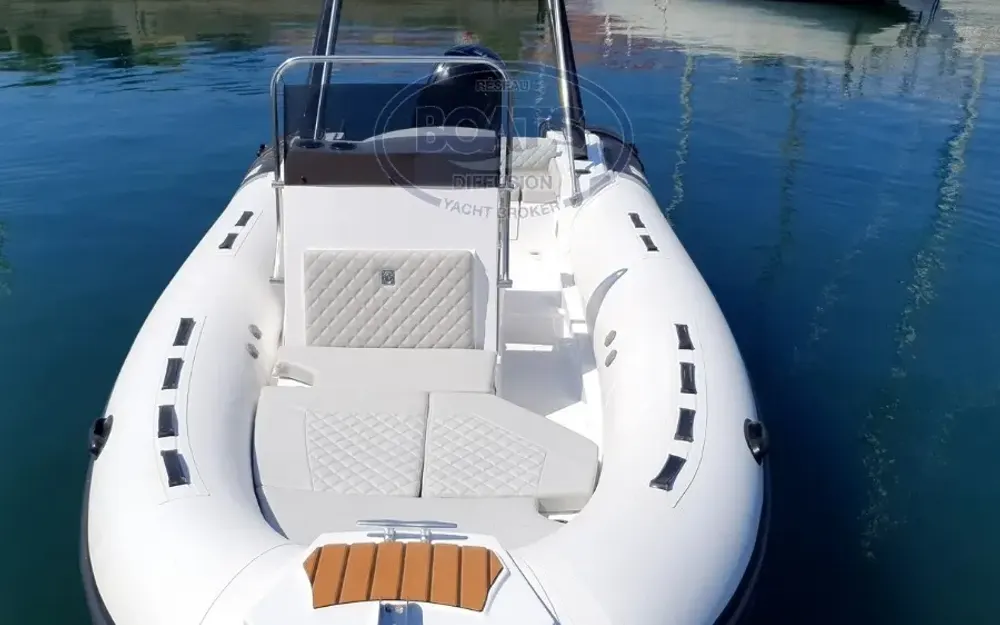 slider 1 Tiger Marine Top Line 600