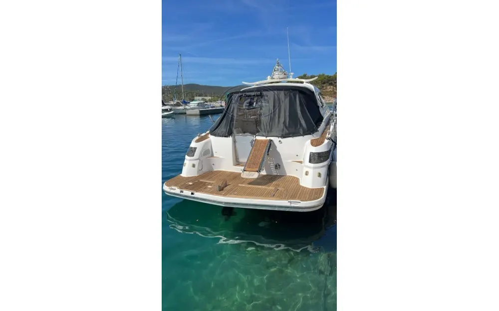 slider 1 Elan Motoryachts Elan Power 42