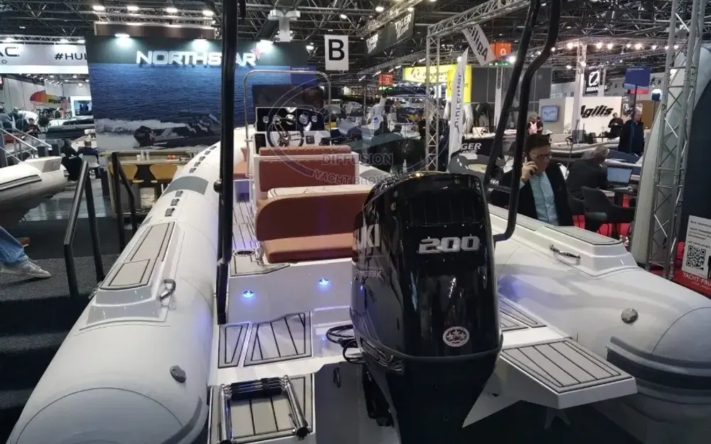 slider 2 Tiger Marine Tiger 650 Open