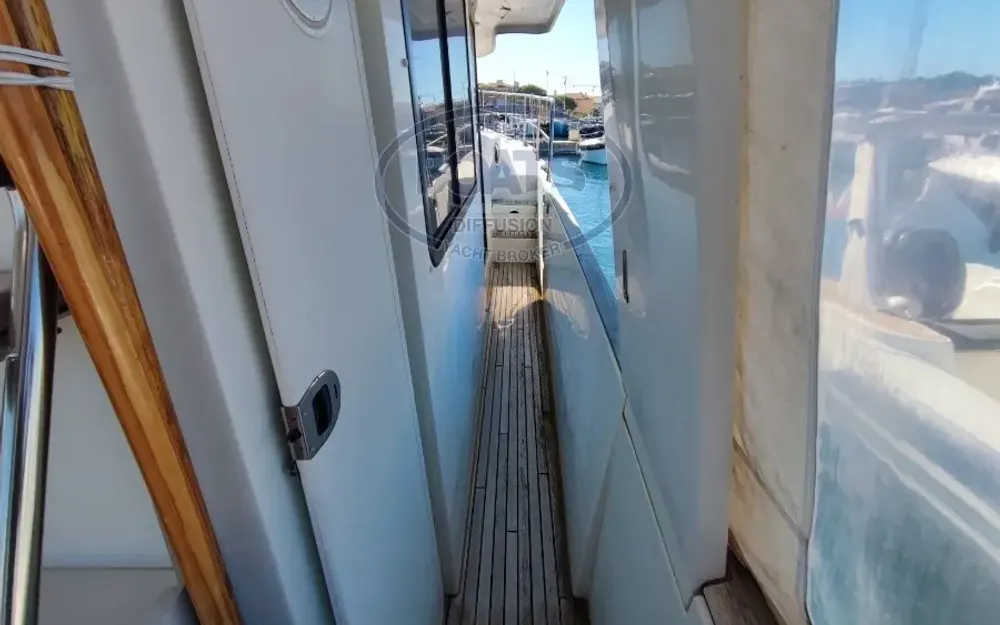 slider 14 Beneteau Swift Trawler 44