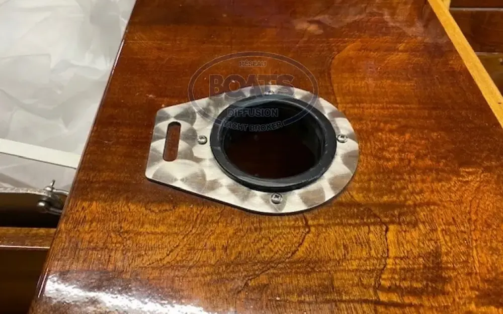 slider 5 Amber Boat Boat Eog