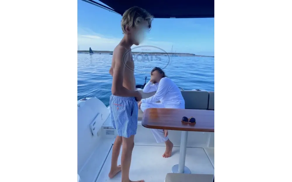 slider 2 Beneteau Antares 8 OB
