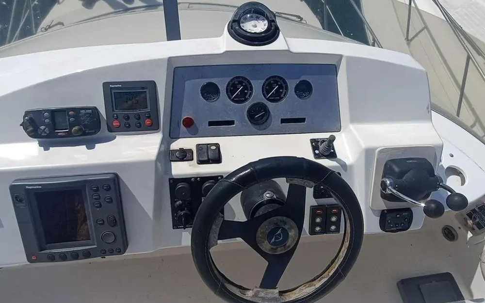 slider 13 Sealine  F 34