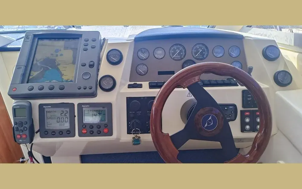 slider 18 Sealine  F 34