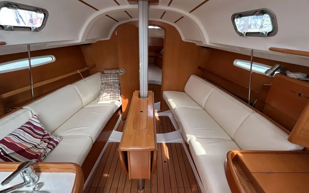 slider 2 Beneteau First 31.7