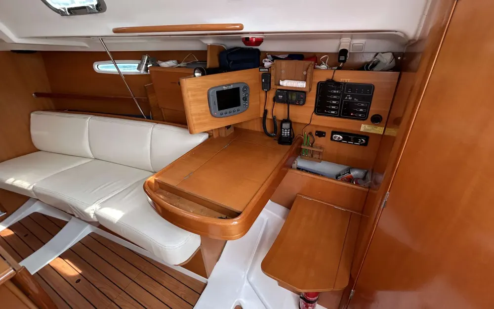 slider 3 Beneteau First 31.7